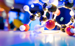 李克強：通過發(fā)展“互聯(lián)網+醫(yī)療”、醫(yī)聯(lián)體等 將優(yōu)質醫(yī)療資源下沉